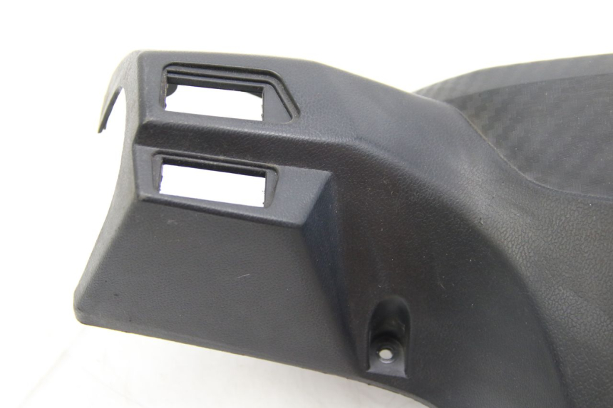 photo de REAR HANDLEBAR COVER RED ELECTRIC RED E PRO 1 (2017 - 2019) - Surface and material condition