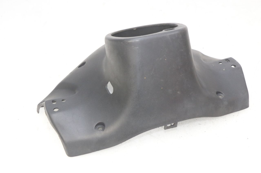 photo de REAR HANDLEBAR COVER KEEWAY RY6 2T 50 (2011 - 2019) - Zoom on usage condition