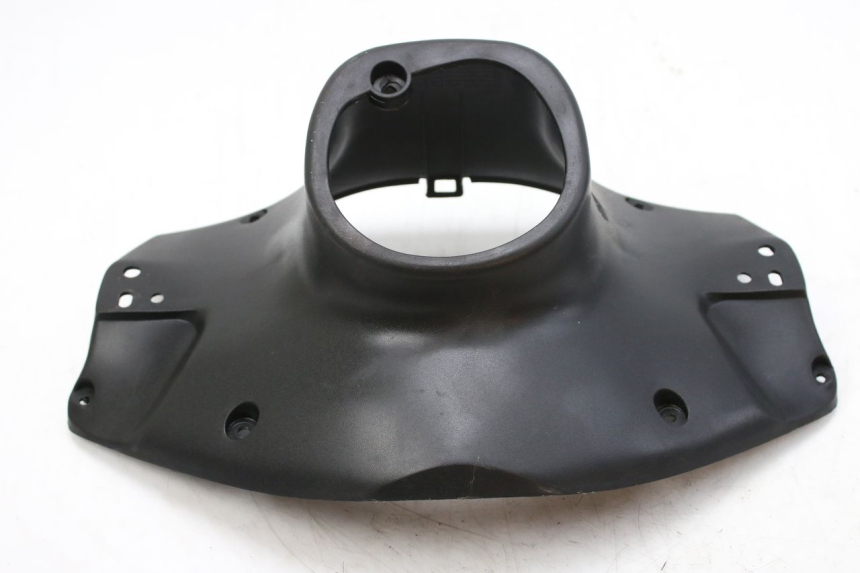 photo de REAR HANDLEBAR COVER KEEWAY RY6 2T 50 (2011 - 2019) - Alternative perspective