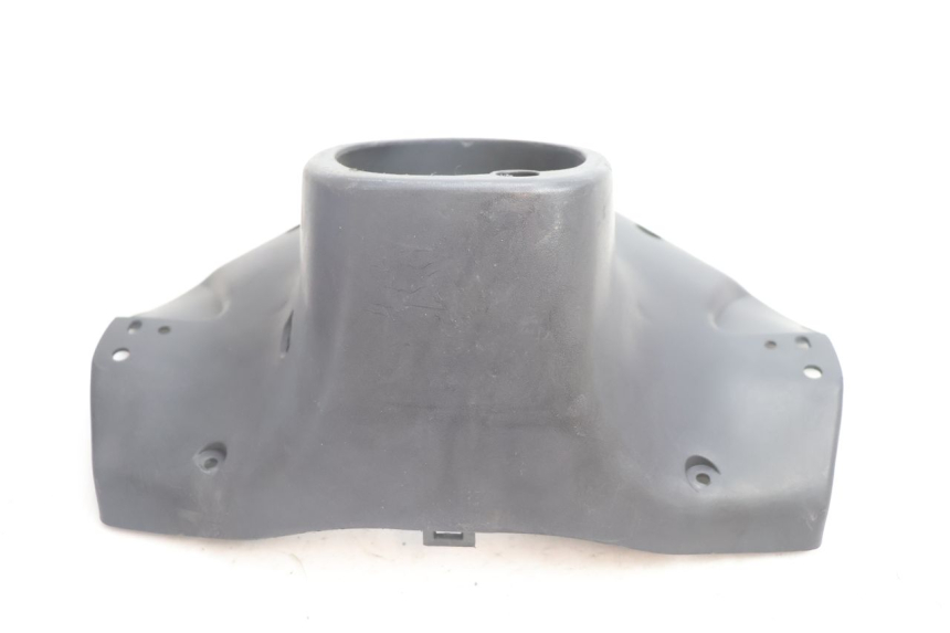 photo de REAR HANDLEBAR COVER KEEWAY RY6 2T 50 (2011 - 2019) - Technical close-up