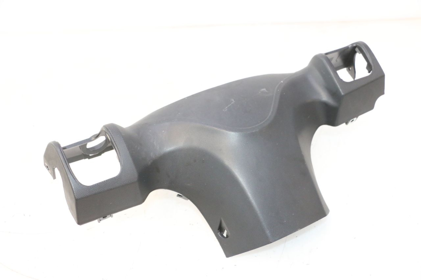 photo de REAR HANDLEBAR COVER JM MOTORS SANTANA 50 (2014 - 2023) - Zoom on usage condition