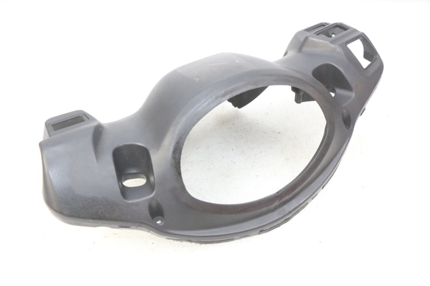photo de REAR HANDLEBAR COVER SUZUKI SIXTEEN 125 (2008 - 2010) - Main view