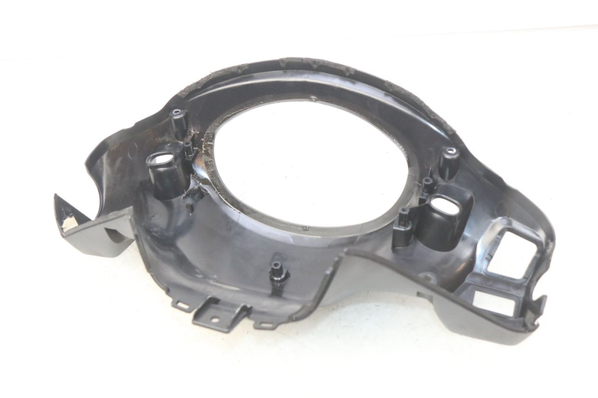 photo de REAR HANDLEBAR COVER SUZUKI SIXTEEN 125 (2008 - 2010) - Alternative perspective