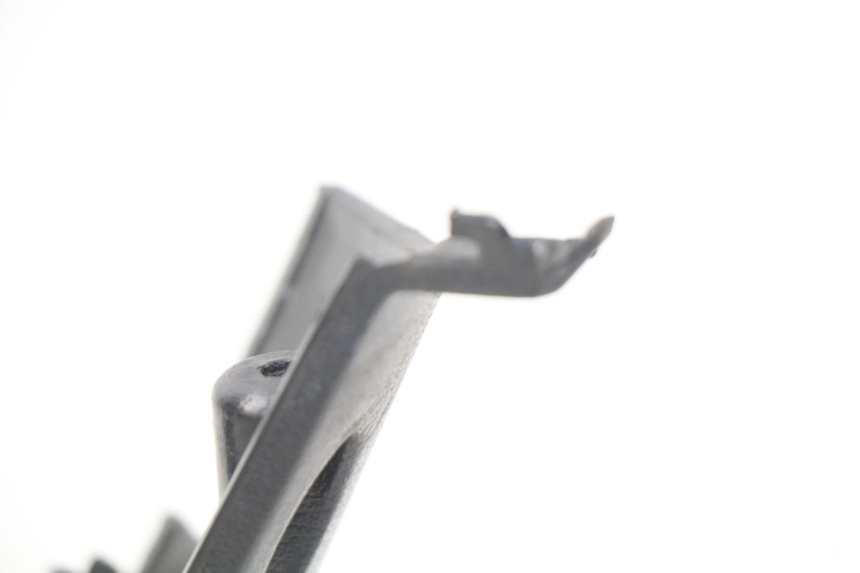 photo de HANDLE BAR REAR PANEL RAZZO STEED 125 (2012 - 2018) - Surface and material condition