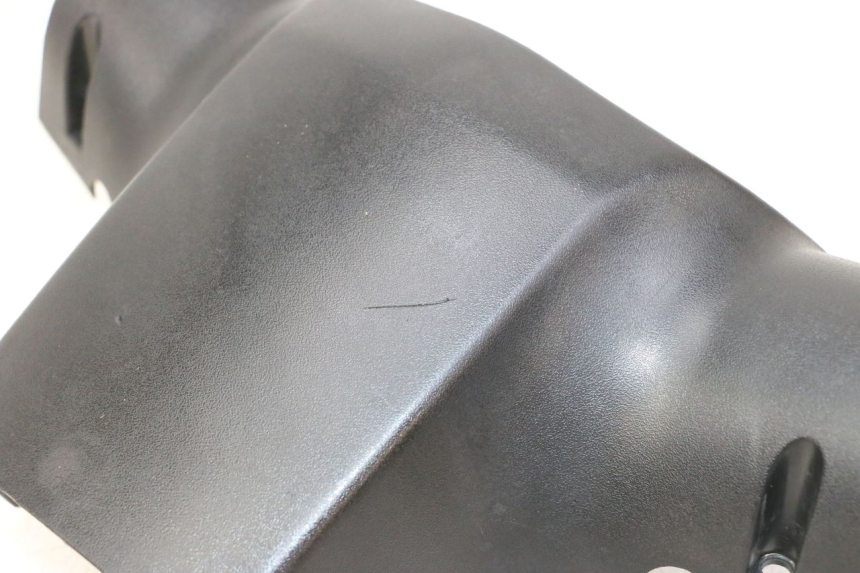 photo de HANDLE BAR REAR PANEL PEUGEOT STREETZONE I 2T 50 (2018 - 2020) - Zoom on usage condition