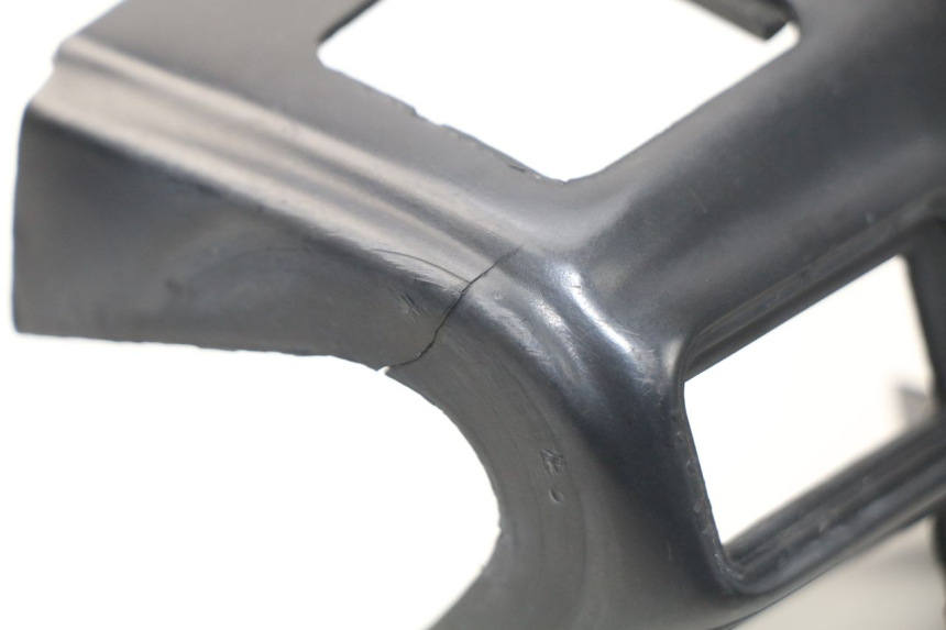 photo de HANDLE BAR REAR PANEL PEUGEOT SV 50 (1992 - 2004) - Fixing points details