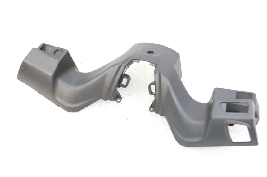 photo de REAR HANDLEBAR COVER APRILIA SXR 50 (2021 - 2023) - Zoom on usage condition