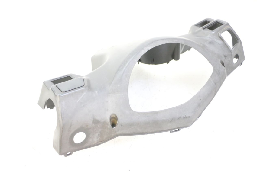 photo de REAR HANDLEBAR COVER SYM ORBIT III 3 4T 50 (2018 - 2021) - Zoom on usage condition