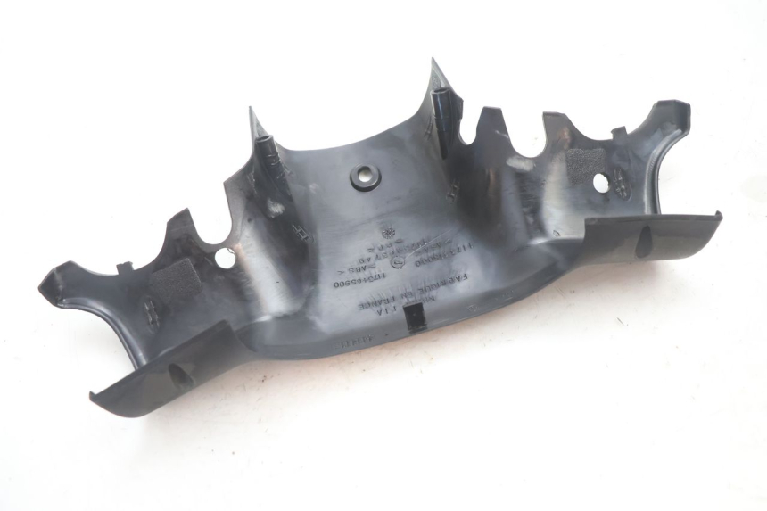 photo de HANDLE BAR REAR PANEL PEUGEOT TREKKER TKR 50 (2005 - 2014) - Fixing points details