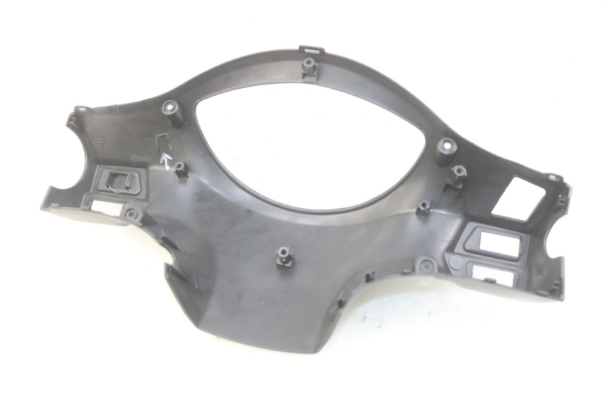 photo de REAR HANDLEBAR COVER PEUGEOT TWEET 4T 50 (2010 - 2014) - Alternative perspective