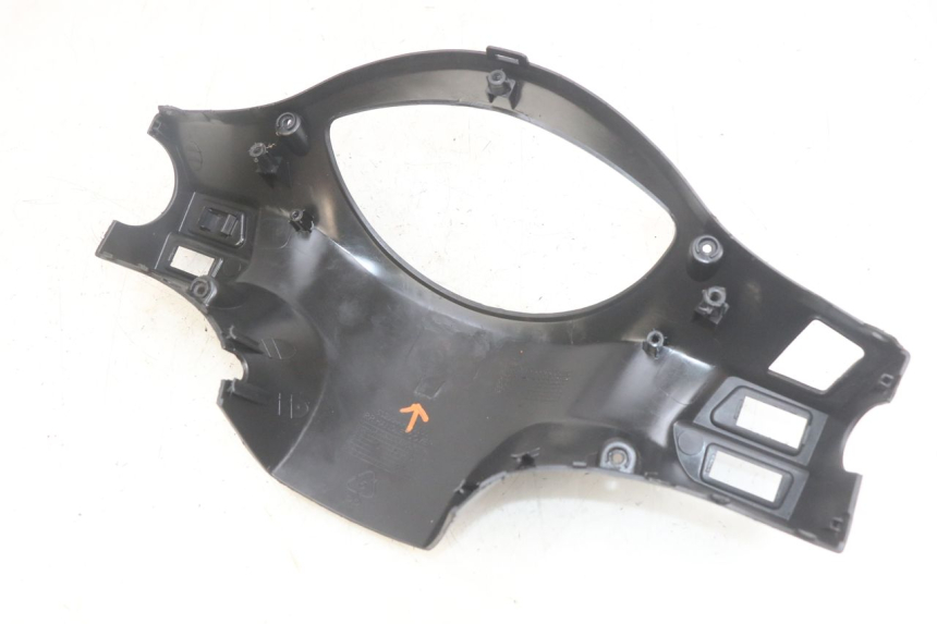 photo de REAR HANDLEBAR COVER PEUGEOT TWEET 4T 50 (2018 - 2022) - Fixing points details