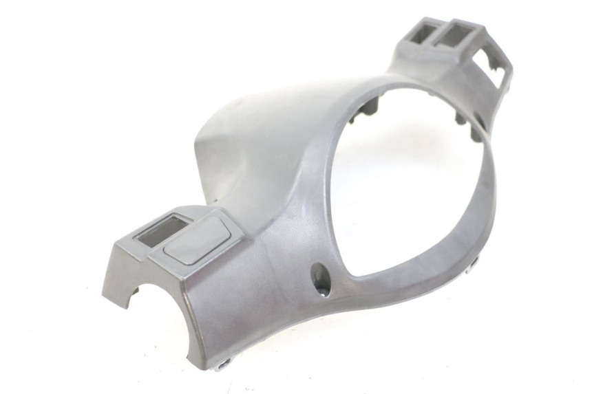 photo de REAR HANDLEBAR COVER PEUGEOT TWEET 4T 50 (2018 - 2022) - Zoom on usage condition