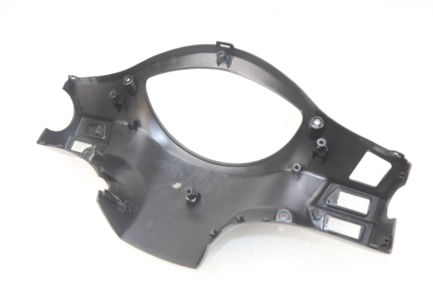 photo de HANDLE BAR REAR PANEL PEUGEOT TWEET ACTIVE 4T 50 (2018 - 2022) - Zoom on usage condition