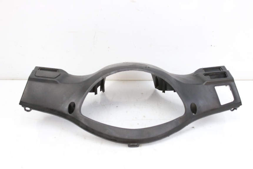 photo de REAR HANDLEBAR COVER PEUGEOT TWEET 125 (2010 - 2017) - Component detail