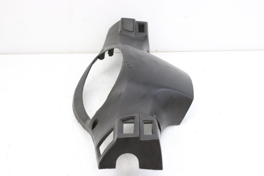photo de REAR HANDLEBAR COVER PEUGEOT TWEET 125 (2010 - 2017) - Alternative perspective