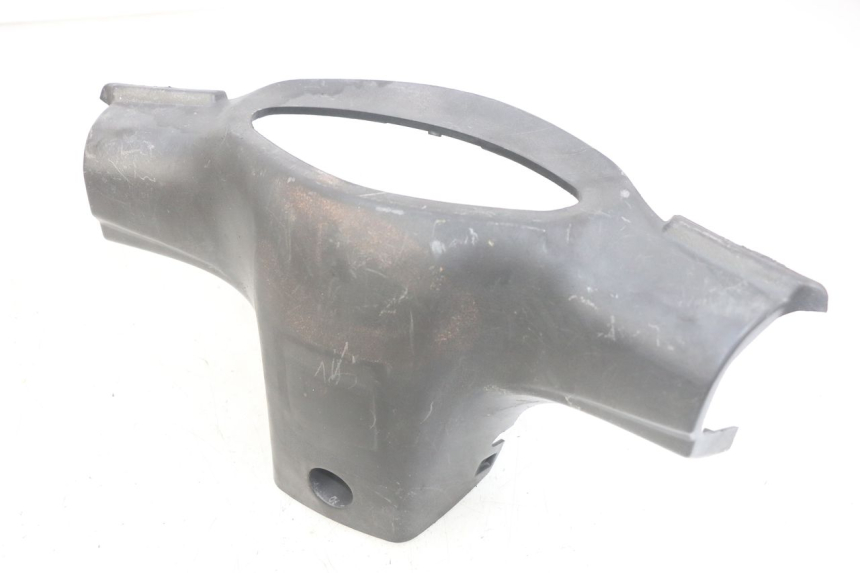 photo de REAR HANDLEBAR COVER PEUGEOT V-CLIC VCLIC 50 (2007 - 2013) - Zoom on usage condition