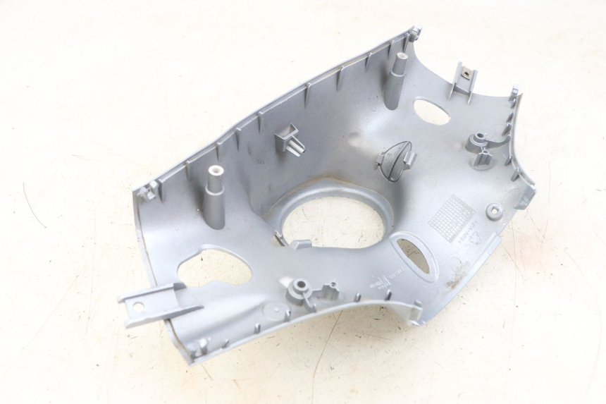 photo de HANDLE BAR REAR PANEL PIAGGIO VESPA PRIMAVERA 4T 50 (2021 - 2024) - Fixing points details