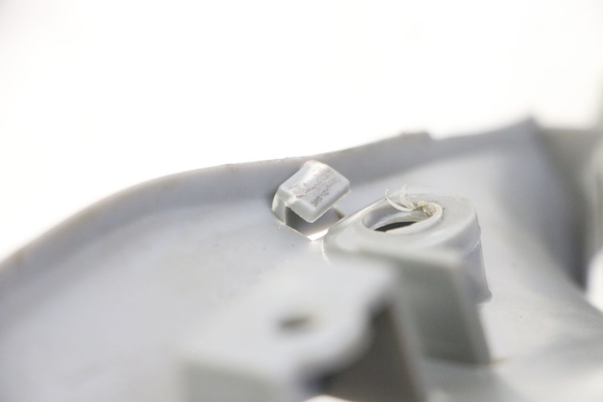 photo de HANDLE BAR REAR PANEL YAMAHA WHY 50 (1998 - 2000) - Technical close-up