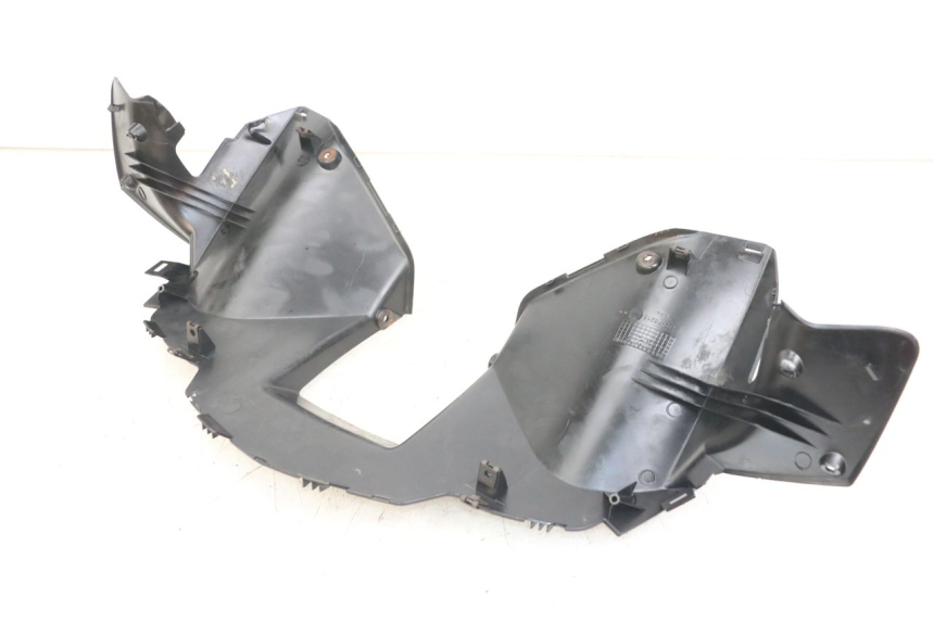 photo de REAR HANDLEBAR COVER YAMAHA XMAX X-MAX 125 (2006 - 2009) - Fixing points details