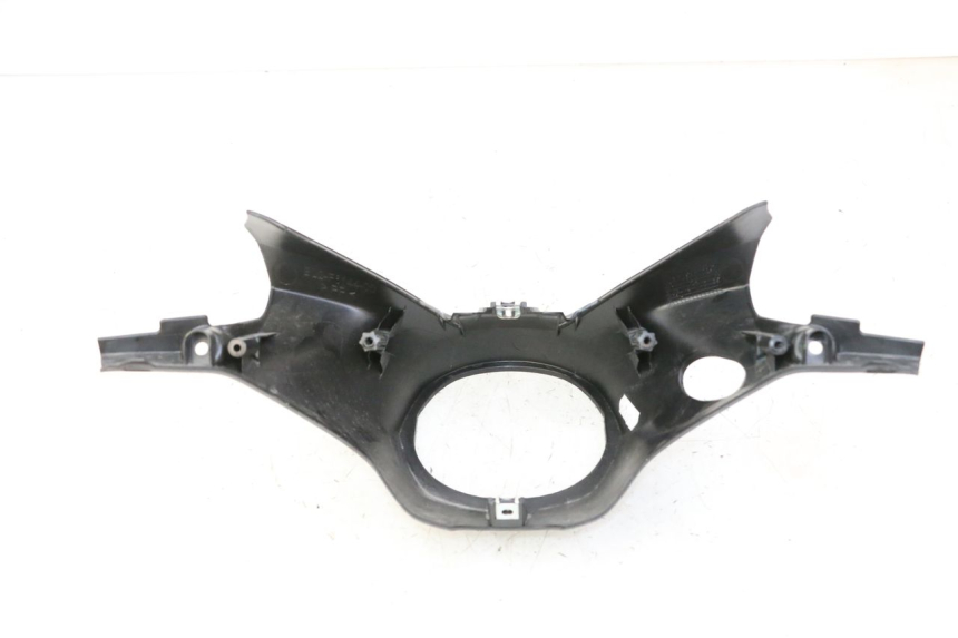 photo de HANDLE BAR REAR PANEL YAMAHA XMAX X-MAX 125 (2021 - 2025) - Technical close-up