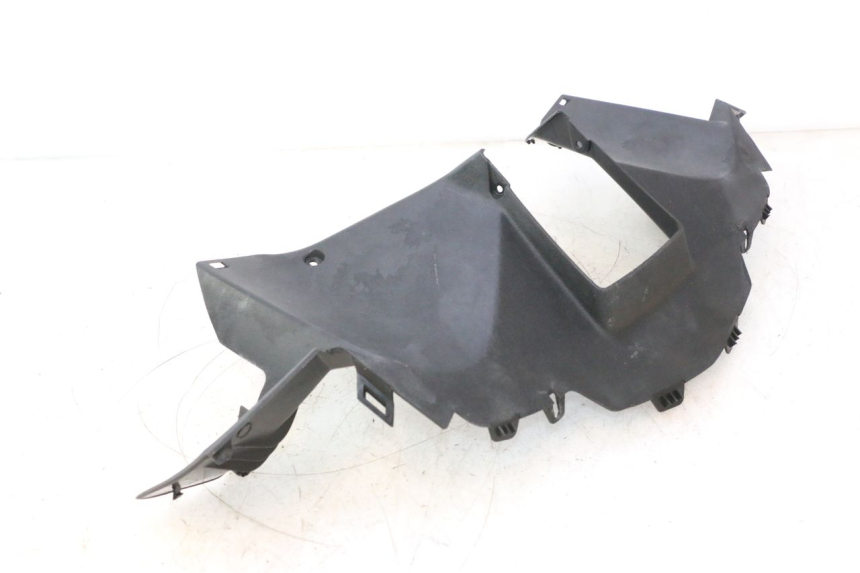 photo de REAR HANDLEBAR COVER YAMAHA XMAX X-MAX 125 (2006 - 2009) - Technical close-up