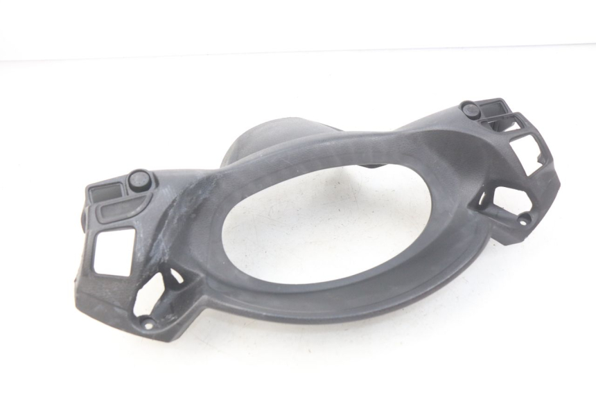 photo de REAR HANDLEBAR COVER PIAGGIO X7 125 (2007 - 2013) - Fixing points details