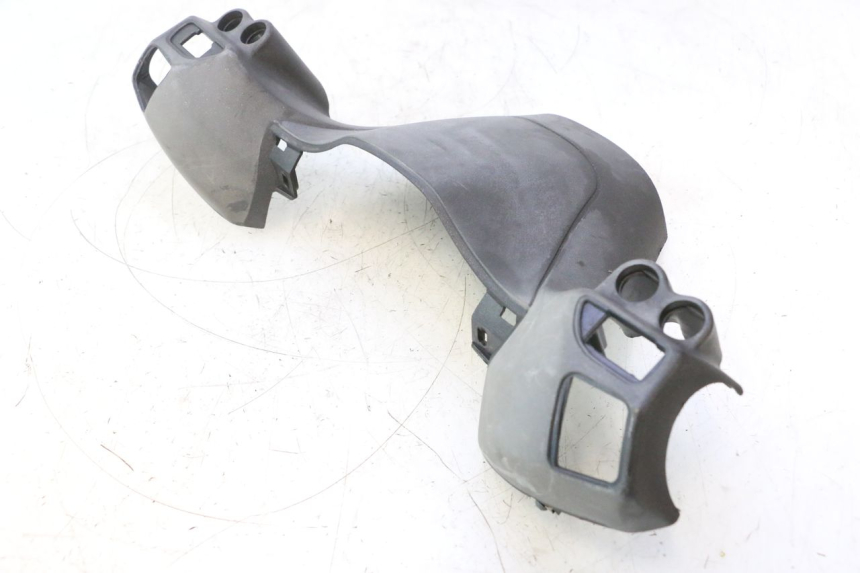 photo de HANDLE BAR REAR PANEL PIAGGIO X8 STREET 125 (2006 - 2007) - Zoom on usage condition