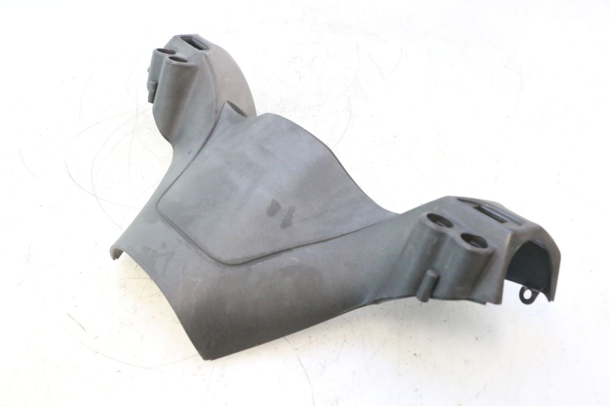 photo de HANDLE BAR REAR PANEL PIAGGIO X8 STREET 125 (2006 - 2007) - Technical close-up