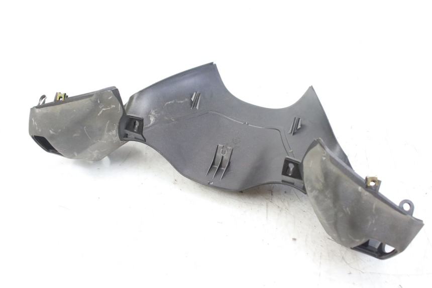 photo de REAR HANDLEBAR COVER PIAGGIO X9 EVOLUTION 125 (2003 - 2007) - Fixing points details