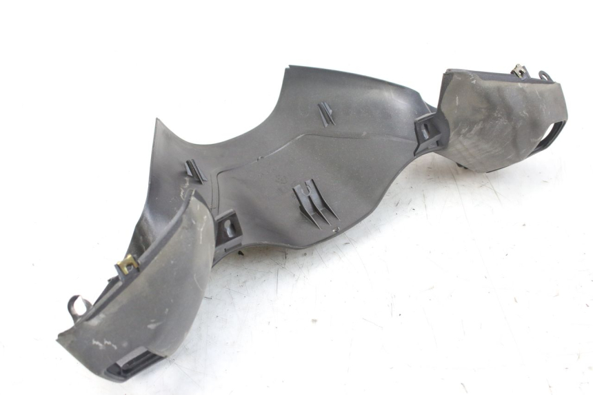 photo de REAR HANDLEBAR COVER PIAGGIO X9 EVOLUTION 125 (2003 - 2007) - Surface and material condition