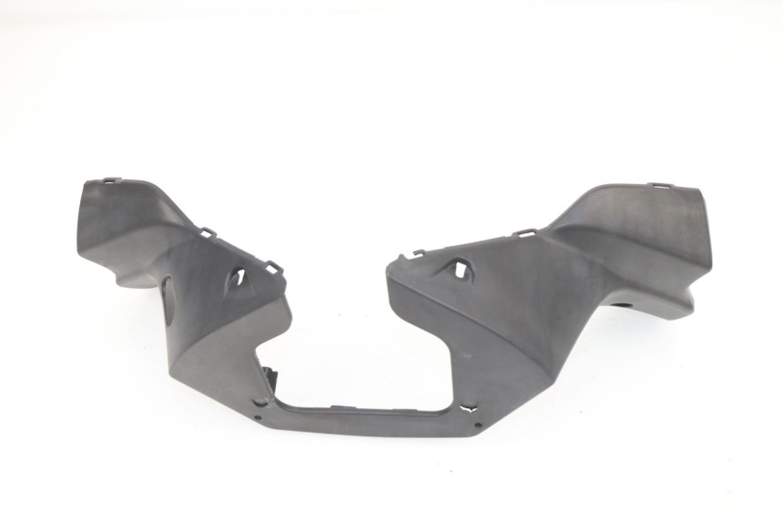 photo de HANDLE BAR REAR PANEL KYMCO XCITING 500 (2007 - 2010) - Fixing points details