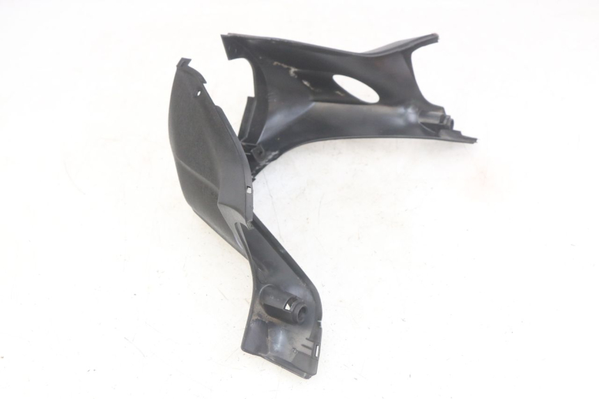 photo de REAR HANDLEBAR COVER YAMAHA YP MAJESTY 400 (2004 - 2008) - Zoom on usage condition