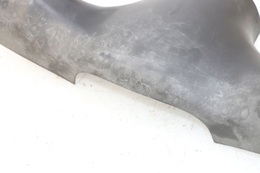 photo de REAR HANDLEBAR COVER PIAGGIO ZIP 2T 50 (2009 - 2019) - Fixing points details