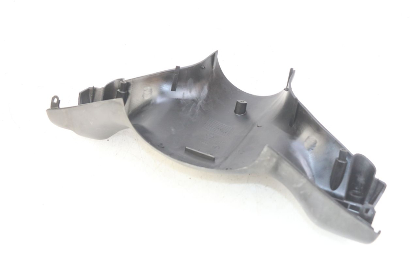 photo de REAR HANDLEBAR COVER PIAGGIO ZIP 4T 50 (2018 - 2020) - Alternative perspective