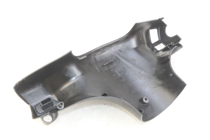 photo de REAR HANDLEBAR COVER PIAGGIO ZIP 4T 50 (2018 - 2020) - Technical close-up