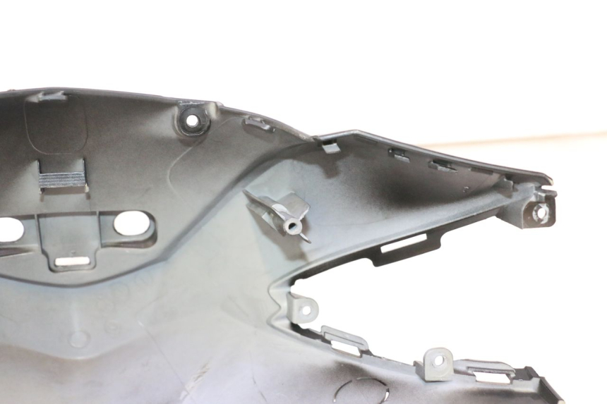 photo de HANDLEBAR COVER FRONT KYMCO AGILITY 16+ 4T 50 (2018 - 2023) - Additional view of the item