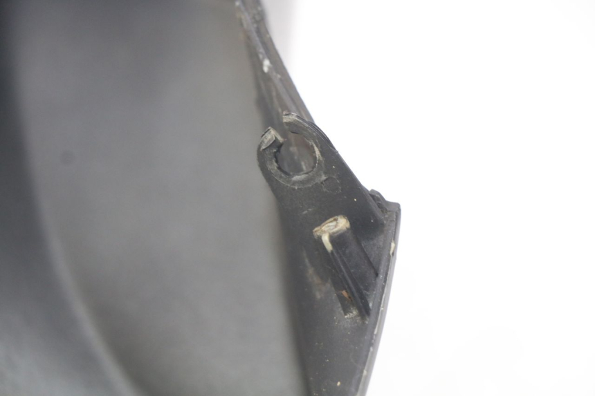 photo de HANDLEBAR COVER FRONT PIAGGIO BEVERLY 125 (2010 - 2015) - Alternative perspective