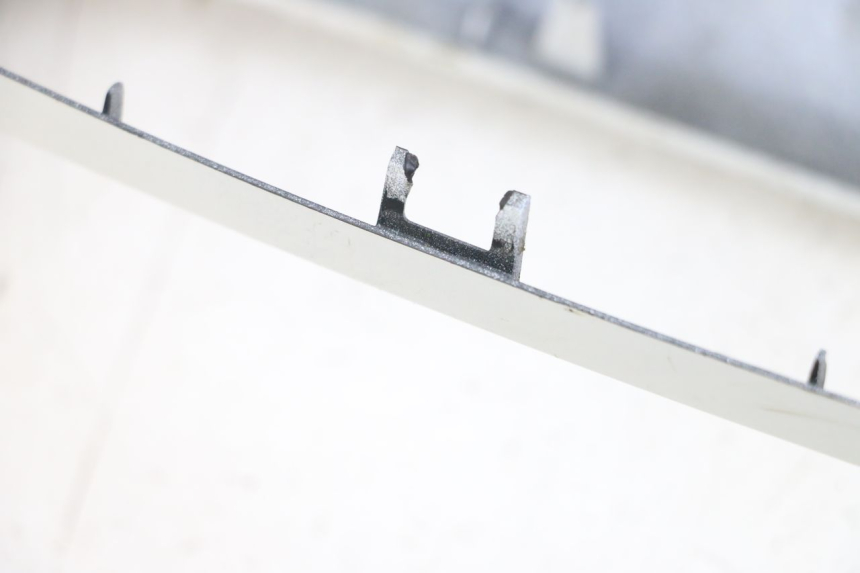 photo de HANDLEBAR COVER FRONT MBK BOOSTER SPIRIT 50 (2004 - 2017) - Product overview