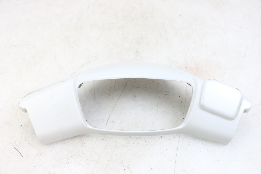 photo de HANDLEBAR COVER FRONT MBK BOOSTER SPIRIT 50 (2004 - 2017) - Fixing points details