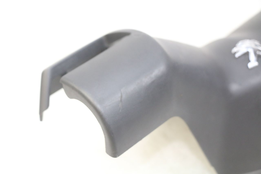 photo de HANDLEBAR COVER FRONT PEUGEOT CITYSTAR 125 (2011 - 2017) - Component detail
