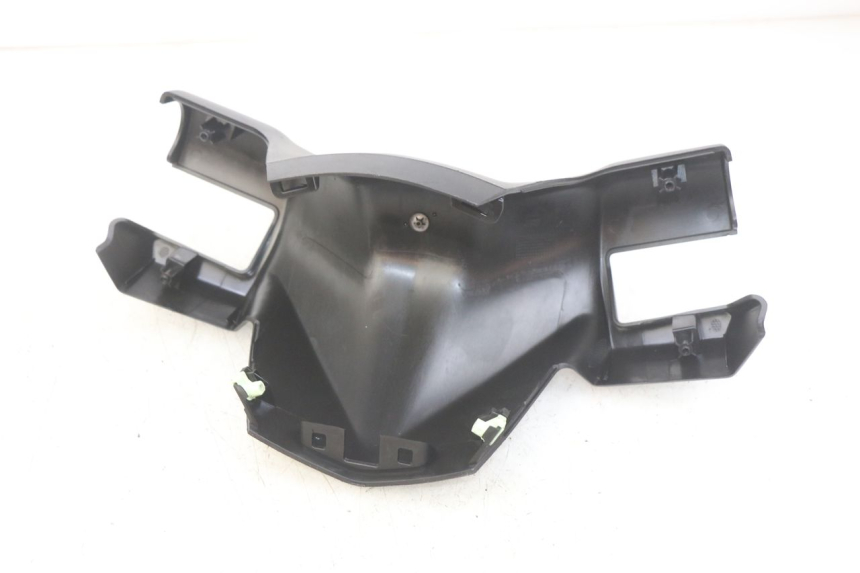 photo de HANDLEBAR COVER FRONT PEUGEOT CITYSTAR 125 (2011 - 2017) - Alternative perspective