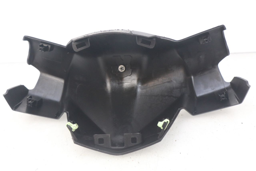 photo de HANDLEBAR COVER FRONT PEUGEOT CITYSTAR 50 (2013 - 2017) - Alternative perspective