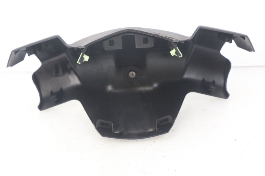 photo de HANDLEBAR COVER FRONT PEUGEOT CITYSTAR 50 (2013 - 2017) - Technical close-up