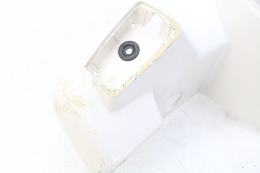 photo de HANDLEBAR COVER FRONT SUZUKI CP 80 (1985 - 1996) - Fixing points details