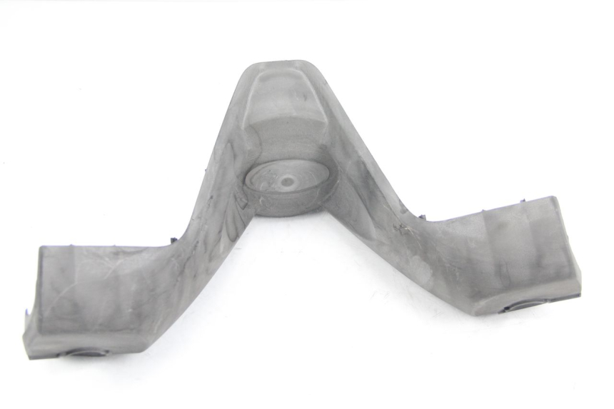 photo de HANDLEBAR COVER FRONT KYMCO DINK 4T 50 (2007 - 2018) - Zoom on usage condition