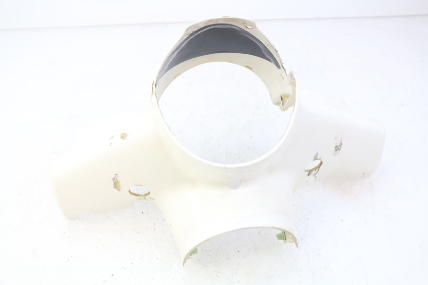 photo de HANDLEBAR COVER FRONT PEUGEOT DJANGO 2T 50 (2014 - 2019) - Fixing points details