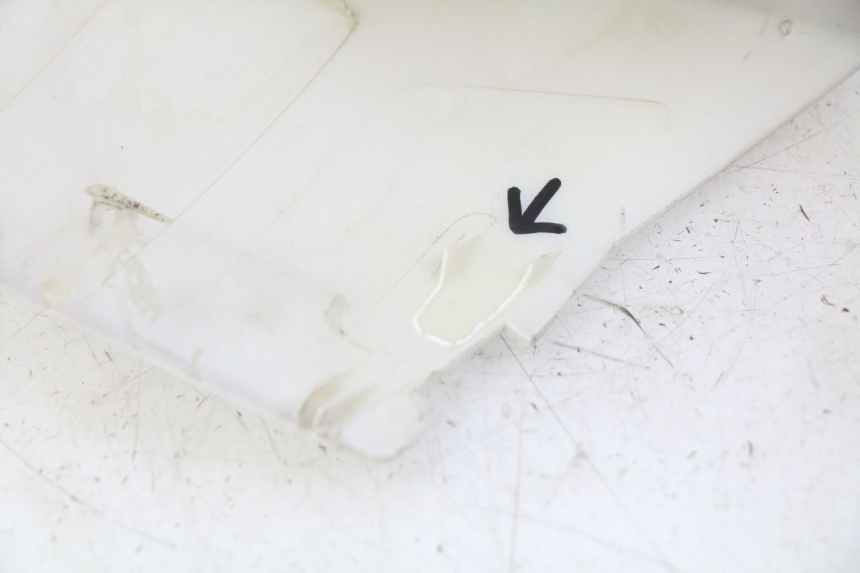 photo de HANDLEBAR COVER FRONT PEUGEOT E-VIVACITY 1 (2012 - 2018) - Product overview