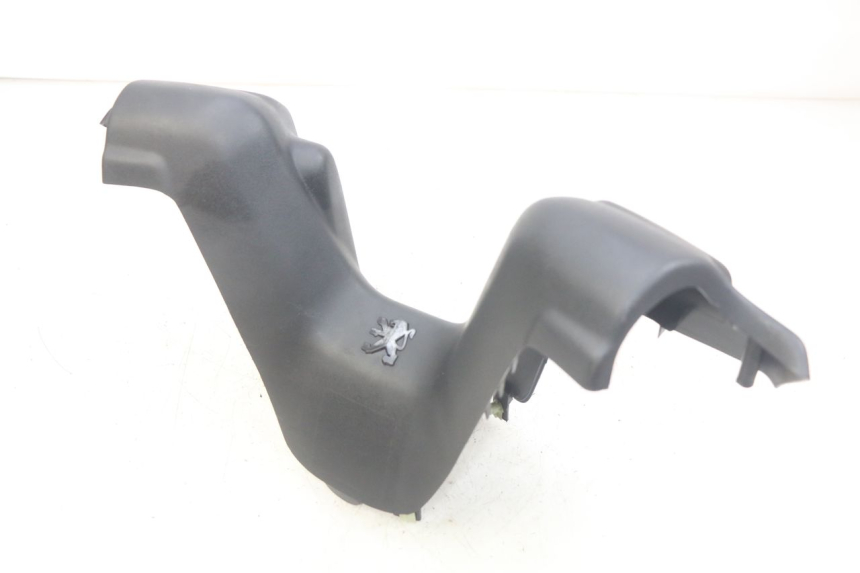 photo de HANDLEBAR COVER FRONT PEUGEOT ELYSEO 125 (1999 - 2004) - Main view