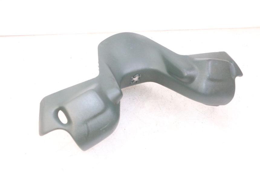 photo de HANDLEBAR COVER FRONT PEUGEOT ELYSEO 125 (1999 - 2004) - Main view