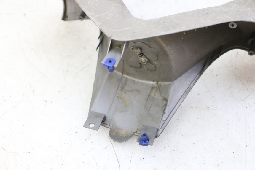 photo de HANDLEBAR COVER FRONT PEUGEOT ELYSTAR 50 (2002 - 2014) - Product overview